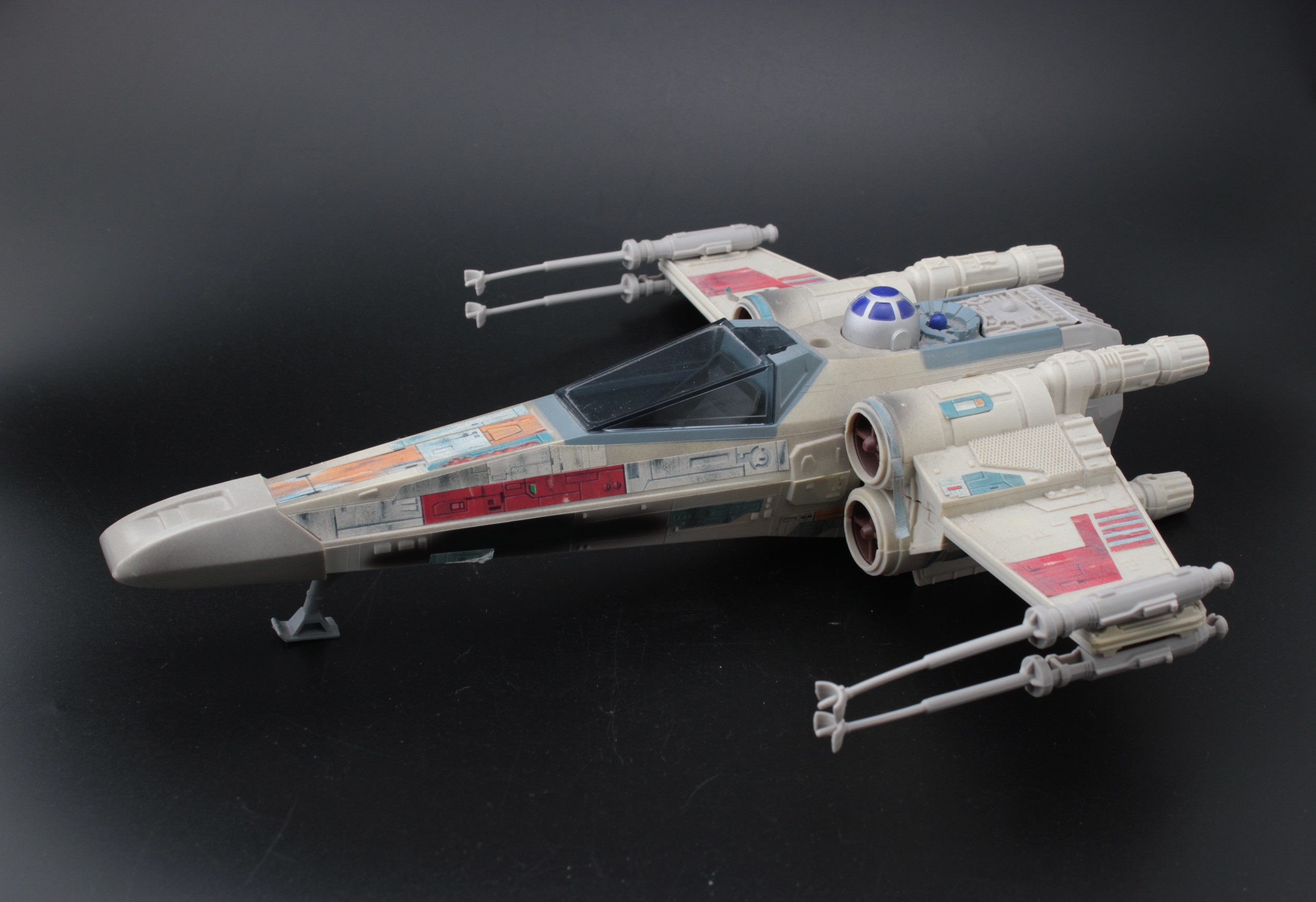 STAR WARS AVARUUSALUS PIENOISMALLI Goodwill verkkokauppa star-wars-avaruusalus-pienoismalli-goodwill-verkkokauppa