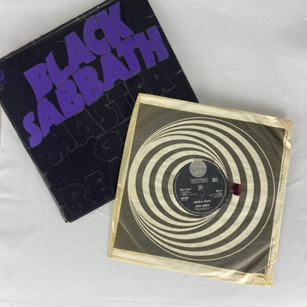 BLACK SABBATH MASTER OF REALITY LP - Image 4