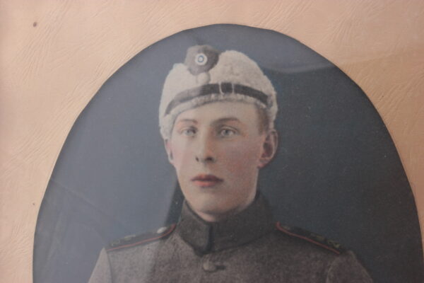 SOTILAAN MUOTOKUVA - Image 4