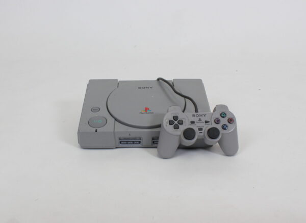 PLAYSTATION 1 PELIKONSOLI