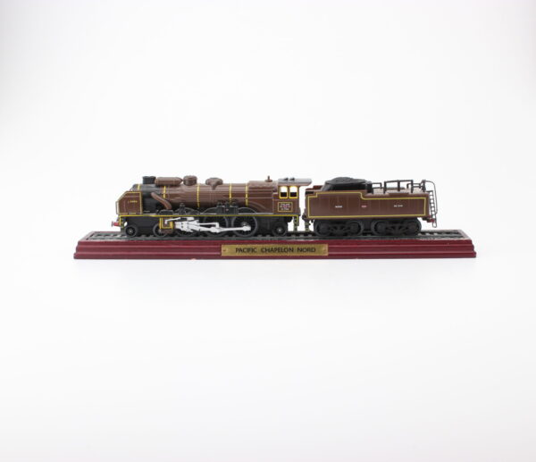 ATLAS EDITIONS COLLECTION JUNAN PIENOISMALLI