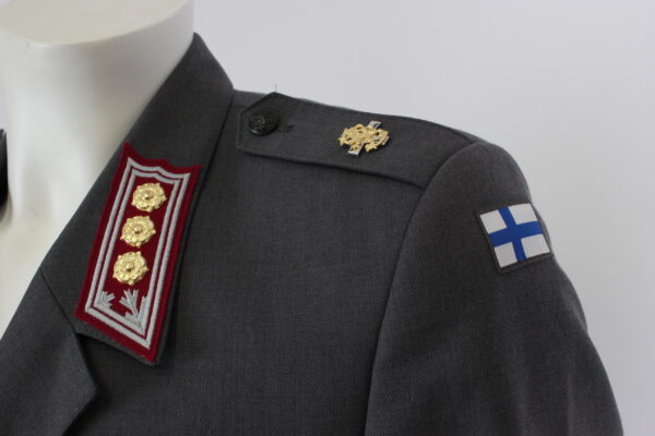 EVERSTIN JUHLAPUKU - Image 5