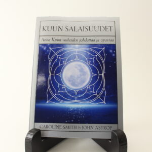 KUUN SALAISUUDET: OPASKIRJA & KORTIT