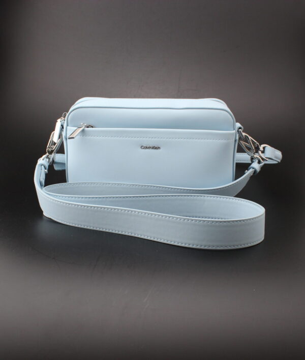CALVIN KLEIN MUST CAMERA BAG -OLKALAUKKU - Image 7