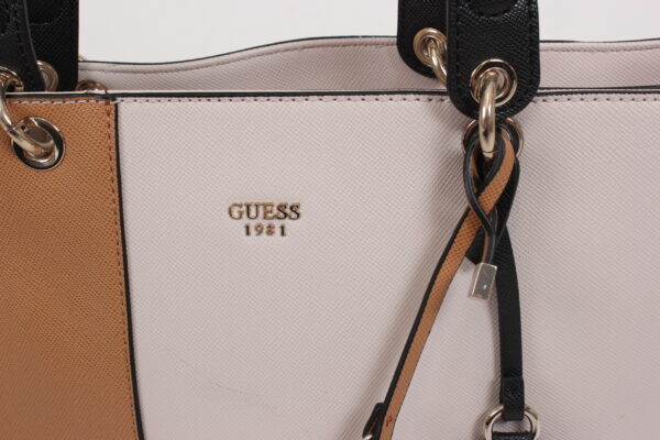 GUESS LAUKKU - Image 5