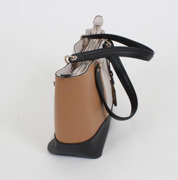 GUESS LAUKKU - Image 4