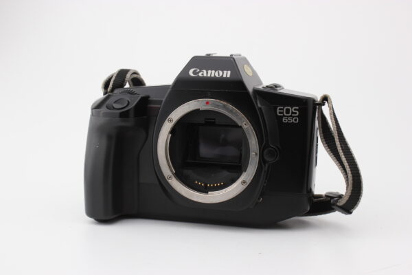 CANON EOS 650 KAMERA JA 2 OBJEKTIIVIA - Image 11