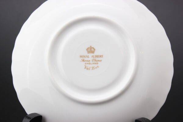ROYAL ALBERT KAHVIKUPIT JA LAUTASET, 12 OSAA - Image 8