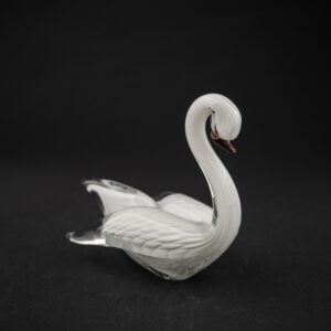 VALKOINEN LASIJOUTSEN