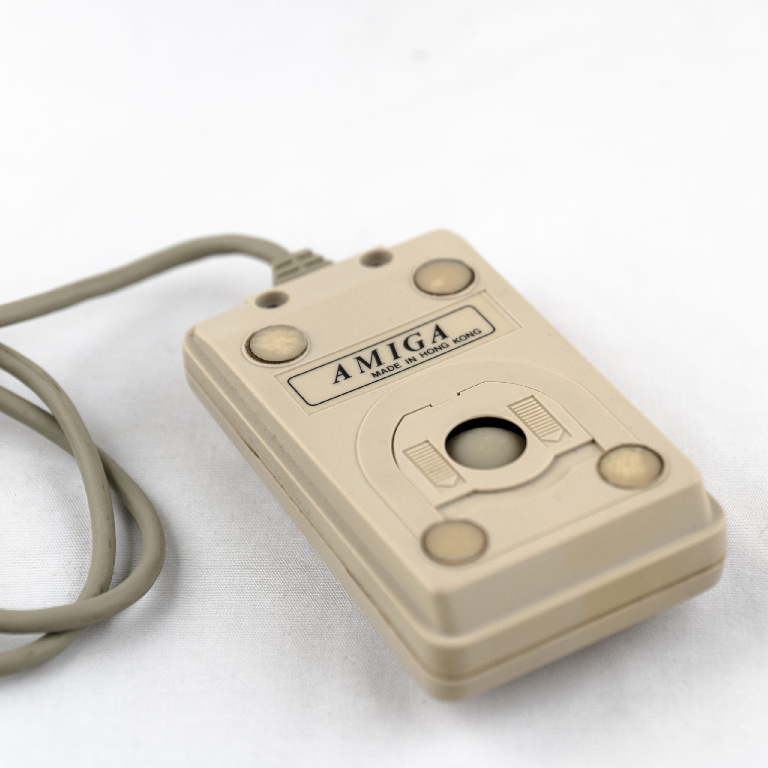 AMIGA 500 COMMODORE + SOURIS + JEUX + ALIMENTATION FONCTIONNEL