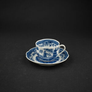 ARABIA SINGAPORE KUPPI JA ASETTI