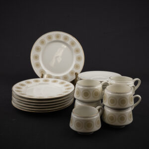 ARABIA BELLIS KUPIT, TASSIT JA LAUTASET 7 KPL