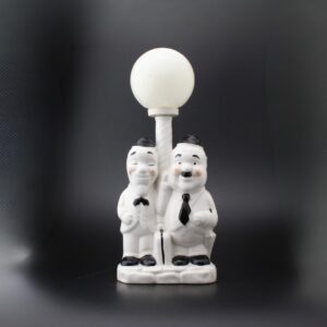 OHUKAINEN JA PAKSUKAINEN PÖYTÄVALO