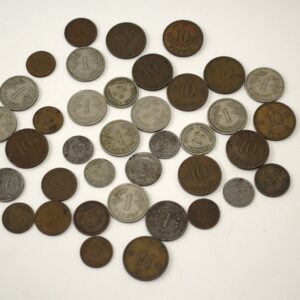 125 GRAMMAA MARKKOJA JA PENNEJÄ