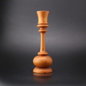 PUINEN KYNTTILÄNJALKA