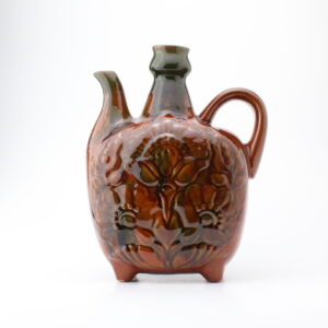 KERAAMINEN KORISTEKANNU