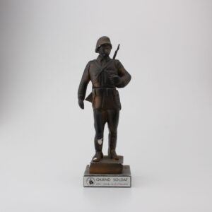 TUNTEMATON SOTILAS PATSAS